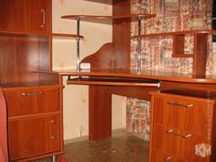 Стол «Вишнёвый пассаж» цвета вишня со шкафчиком, фотография 3